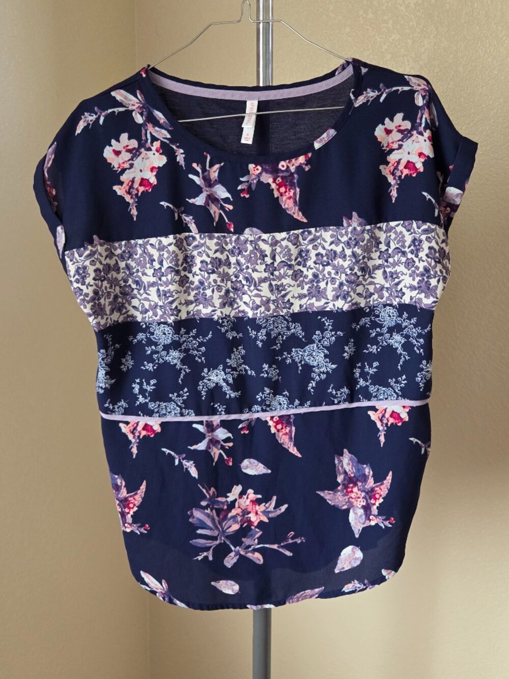 Xhilaration Pullover Sleeveless Blouse